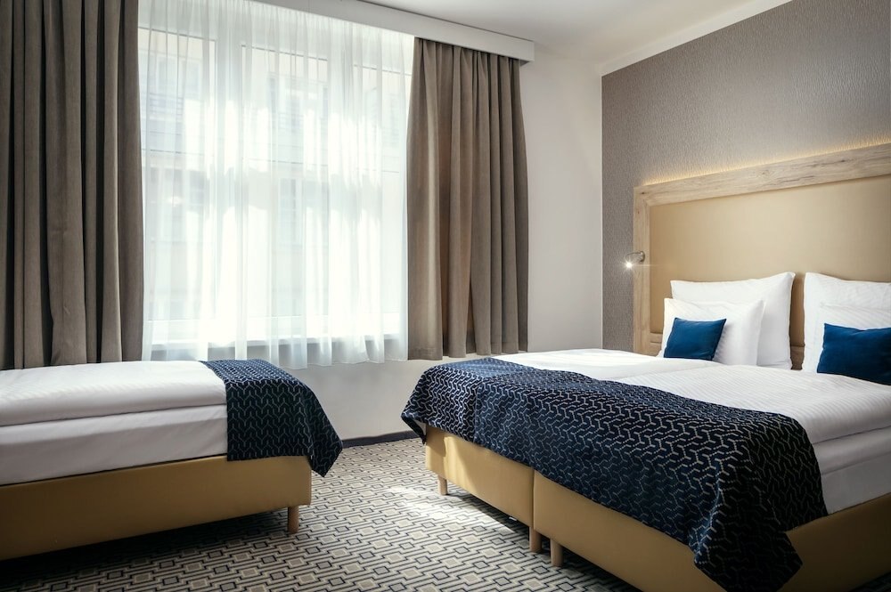 Hotel Astoria Room Type - Standard Room, 3 Twin Beds