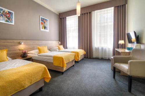 Atlantic Hotel - Tap to explore photos