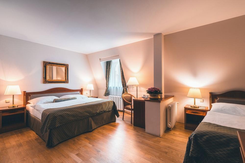 Hotel Belvedere Room Type - Standard Triple Room, 3 Twin Beds