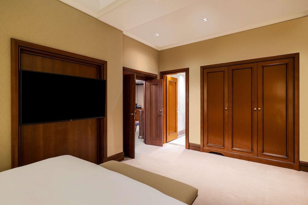 NH Collection Prague Carlo IV Room Type - Family Suite NH Collection Prague Carlo IV Room Type - Family Suite