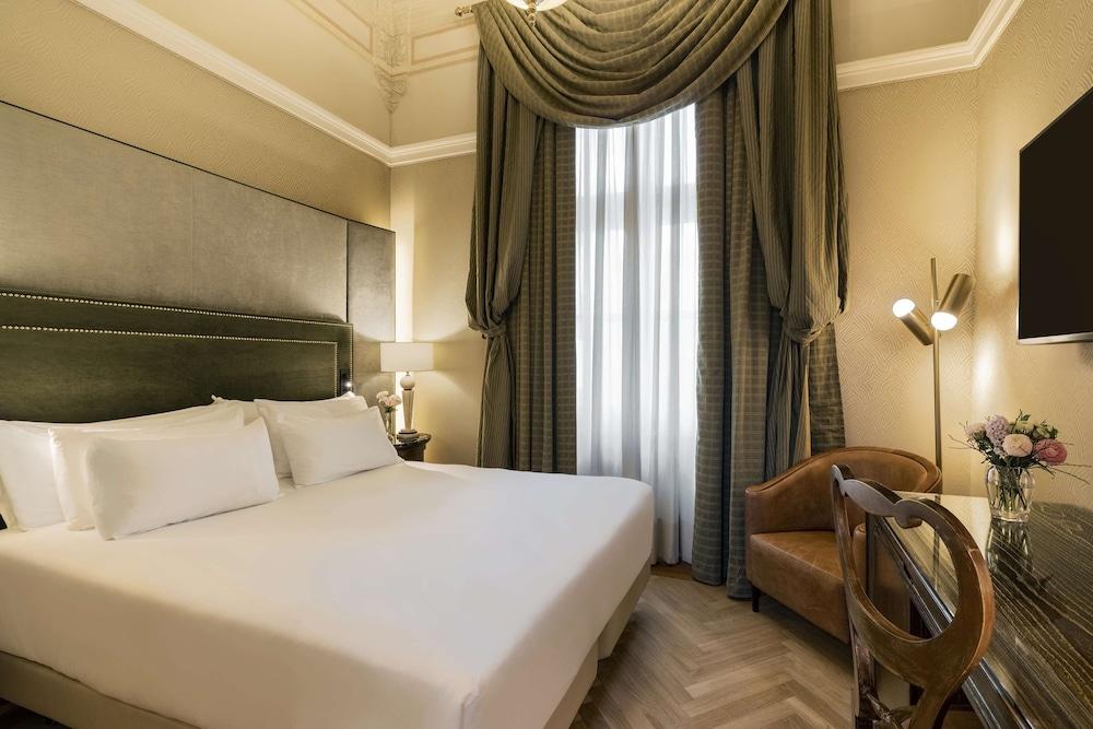 NH Collection Prague Carlo IV Room Type - Superior room