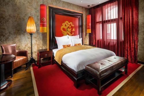 Buddha-Bar Hotel Prague Room Type - Deluxe Suite