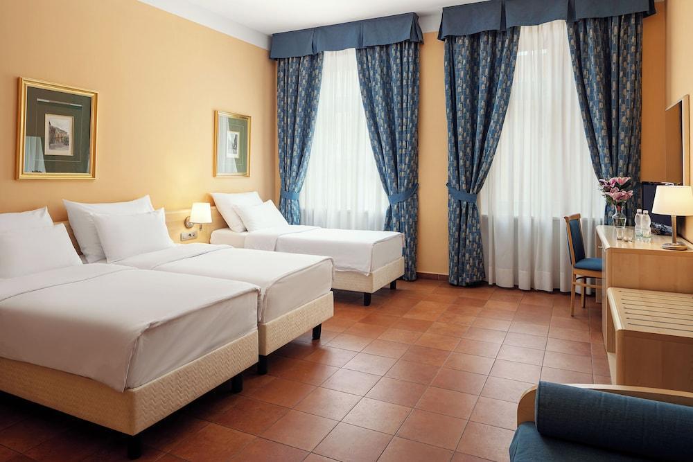 Hotel Caesar Prague Room Type - Triple Room