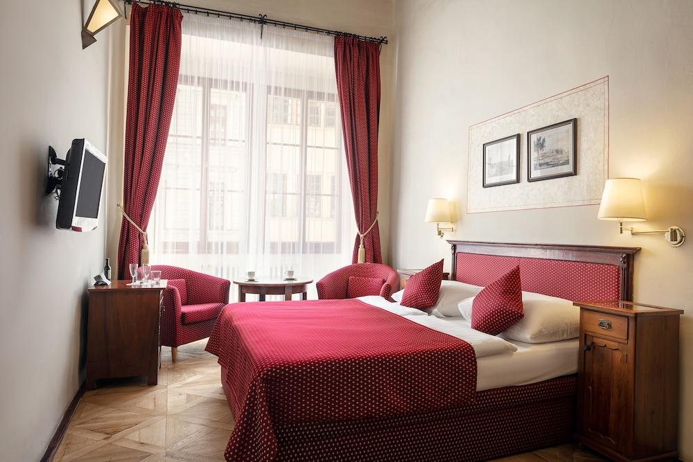 THE CHARLES HOTEL, Room Type - Double Room