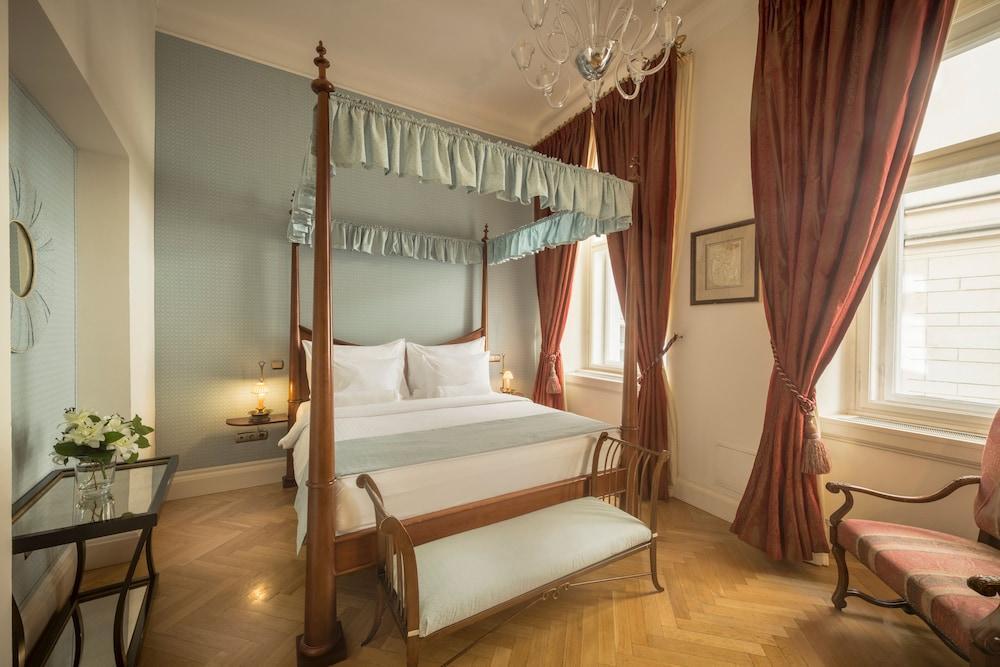 The Mozart Prague Room Type - Superior Room, 1 King Bed