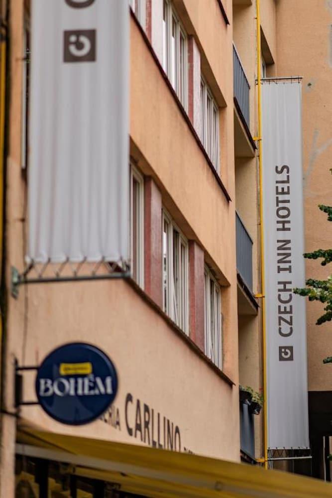 Hotel Charles Central - Czech Leading Hotels - Tap to explore photos