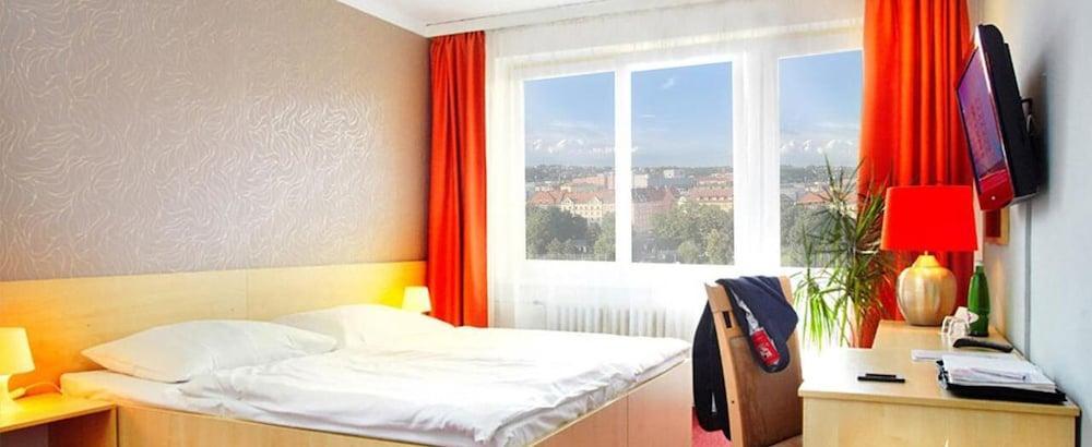 Hotel Charles Central - Czech Leading Hotels - Tap to explore photos