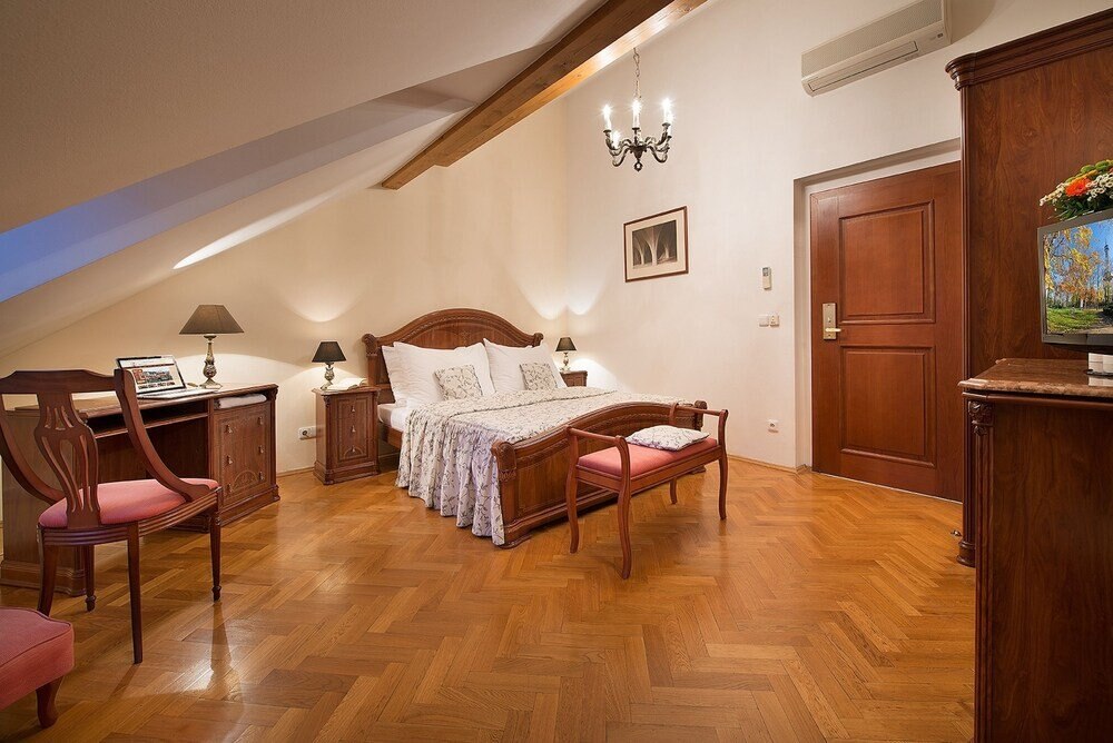 Boutique Hotel Constans Room Type - Standard Double or Twin Room