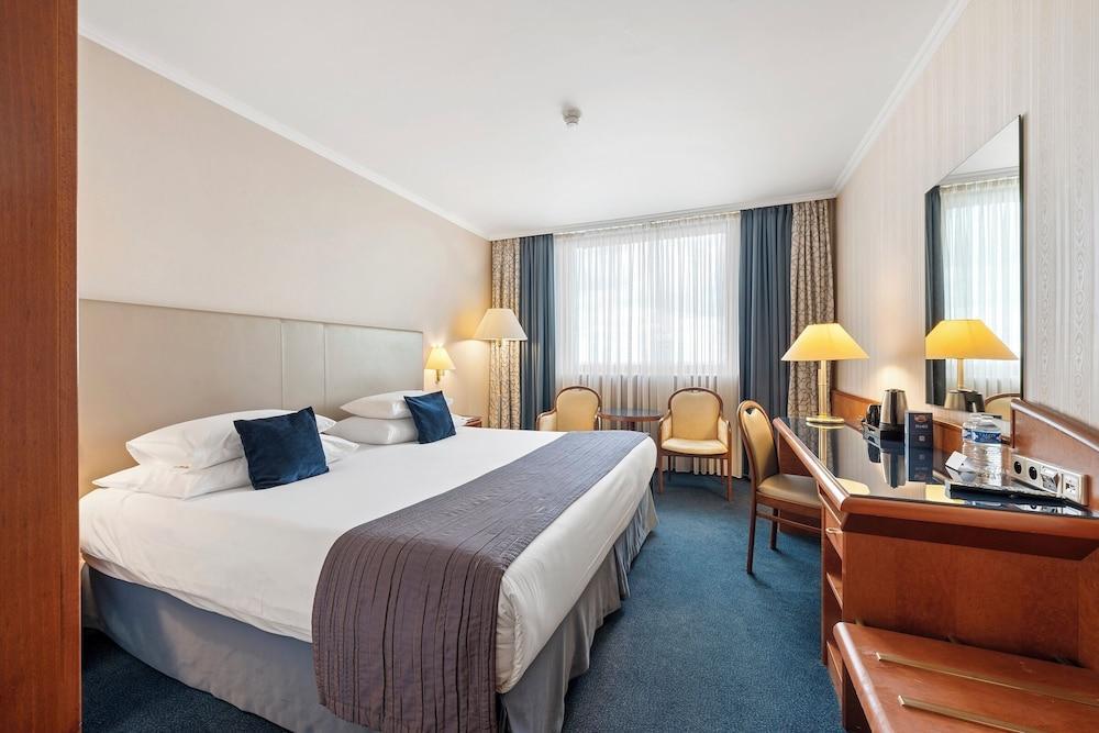 Panorama Hotel Prague Room Type - Premium Room, 1 King Bed
