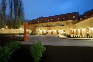 Lindner Hotel Prague Castle - Tap to explore photos