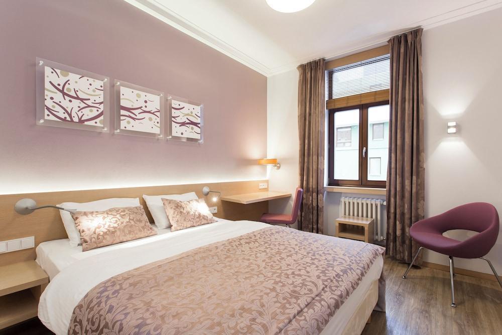 Hotel Carol Room Type - Family Suite Hotel Carol Room Type - Family Suite