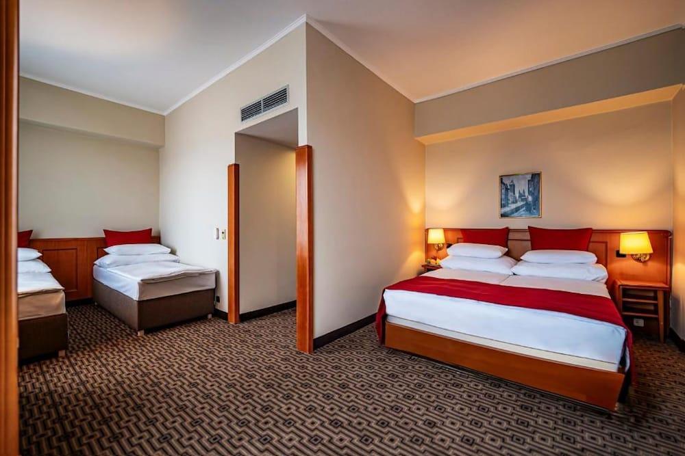 Grand Hotel International Room Type - Family Room