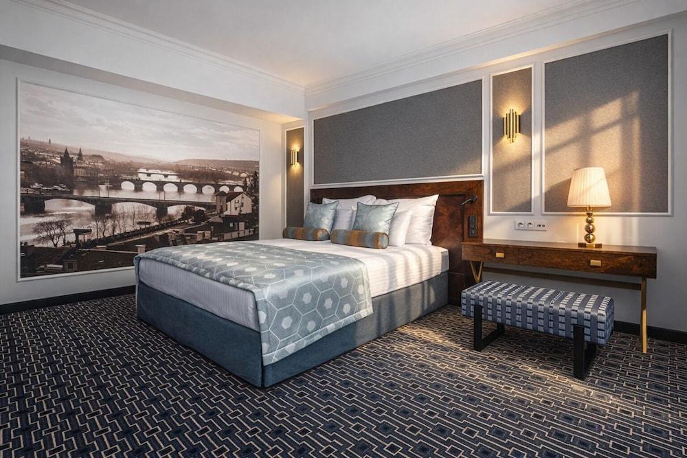 Grand Hotel International Room Type - Executive Double or Twin Room (with king size bed)