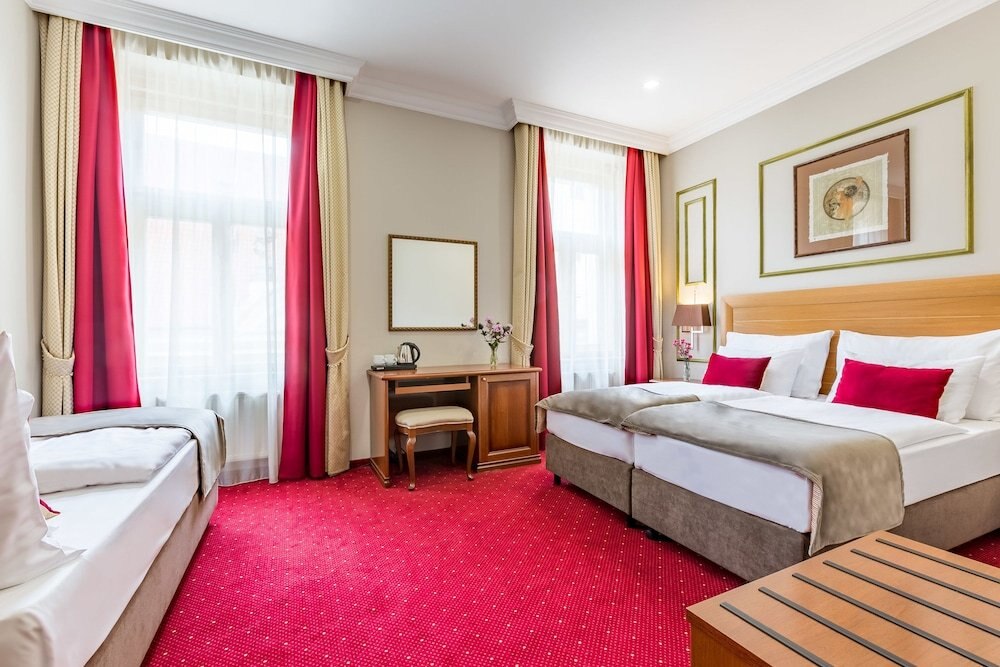 Hotel Caruso Old Town Prague Room Type - Superior Triple Room