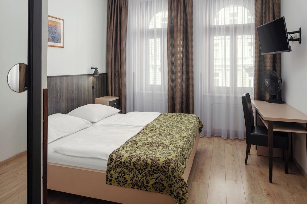 Hotel Superior Prague Room Type - Standard Double or Twin Room, 1 Double or 2 Twin Beds Hotel Superior Prague Room Type - Standard Double or Twin Room, 1 Double or 2 Twin Beds
