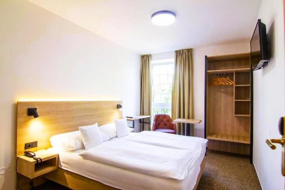 Hotel Avion Room Type - Double Room