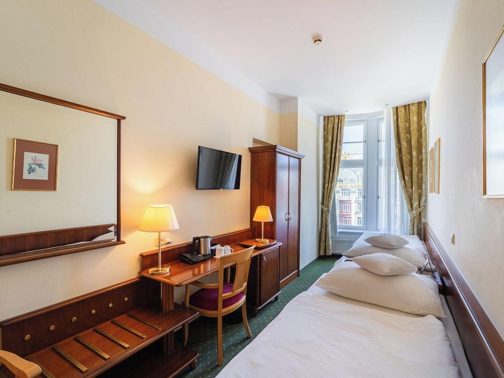 EA Hotel Rokoko Room Type - Twin Room (Wenceslas Square view)