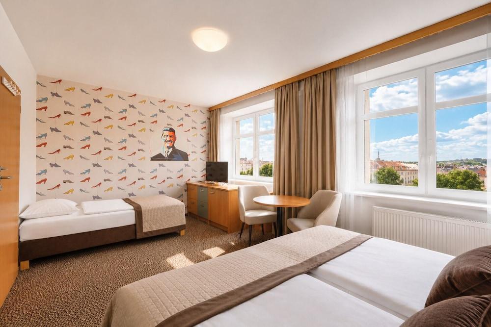COLORFACTORY SPA Hotel Room Type - Double Room with Extra Bed and Wellness Access