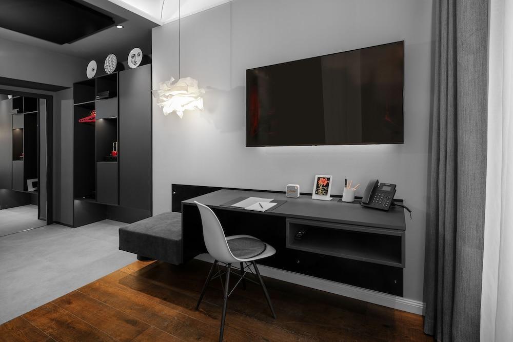 THE MANES Boutique Hotel Prague - Tap to explore photos