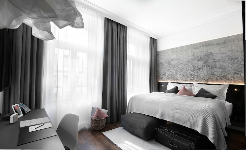 THE MANES Boutique Hotel Prague Room Type - Standard Room, Non Smoking