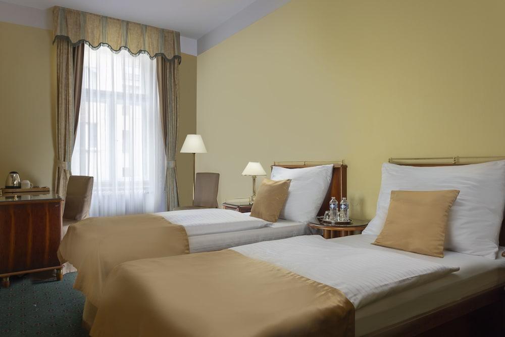 Hotel William Room Type - Standard Twin Room