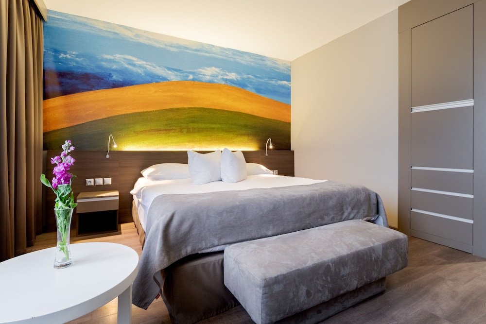 Hotel Expo Room Type - Deluxe Room, 1 King Bed with Sofa bed