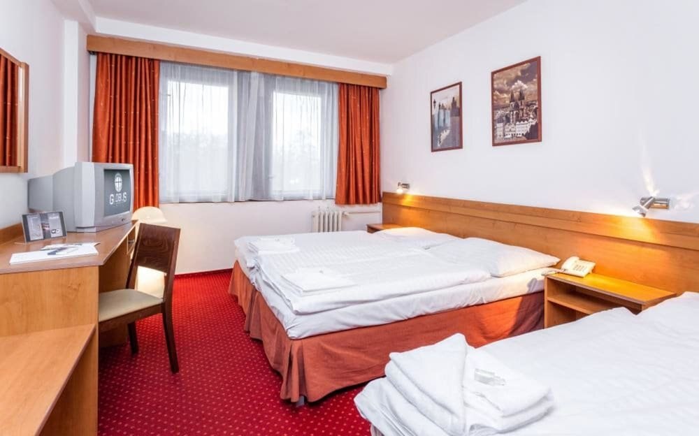 Hotel Globus Room Type - Triple Room Hotel Globus Room Type - Triple Room