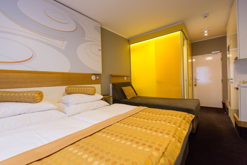 Hotel Golf Prague Room Type - Superior Triple Room Hotel Golf Prague Room Type - Superior Triple Room