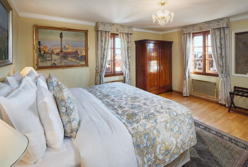 Golden Well Hotel Room Type - Suite - Rudolf