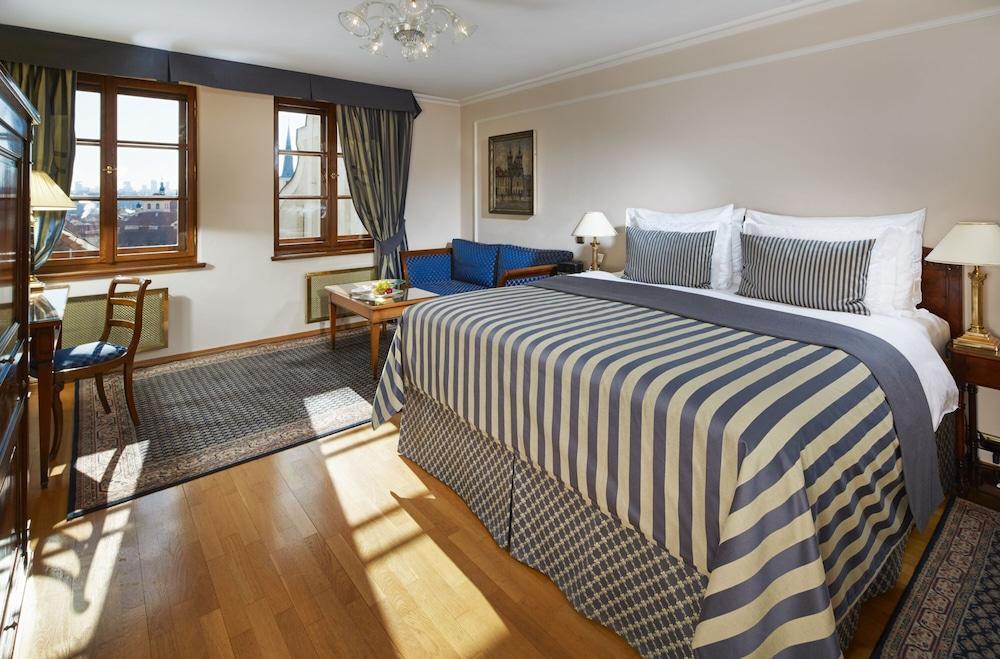 Golden Well Hotel Room Type - Grand Double or Twin Room (Deluxe)