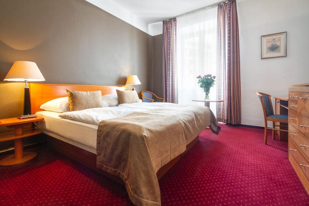 Hotel Harmony Room Type - Standard Double Room