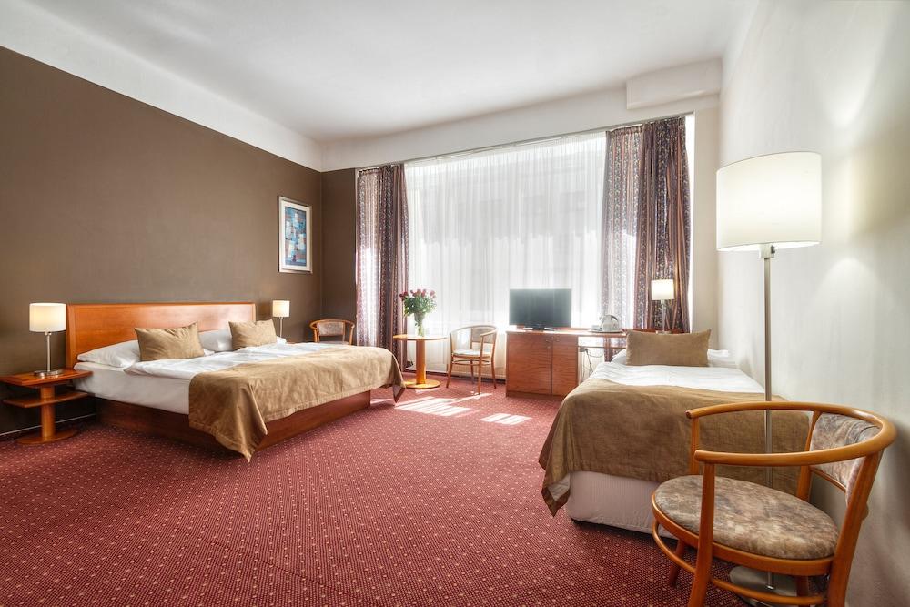 Hotel Harmony Room Type - Standard Triple Room
