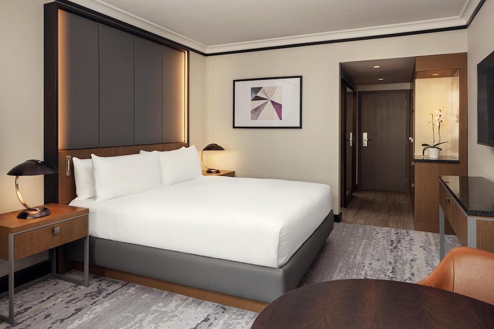 Hilton Prague Room Type - Deluxe Room, 1 King Bed