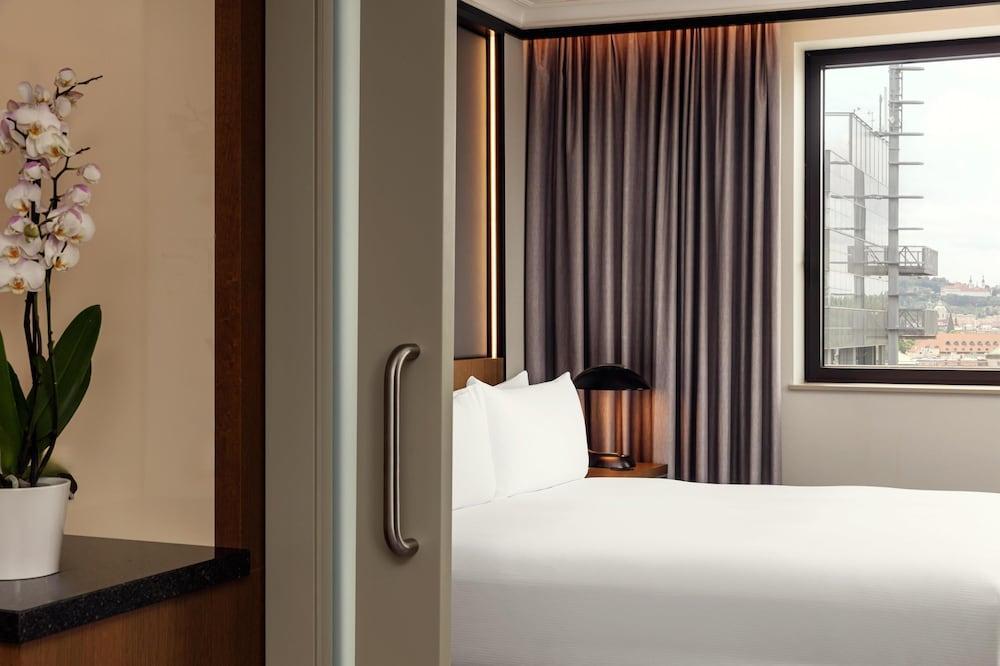 Hilton Prague - Tap to explore photos