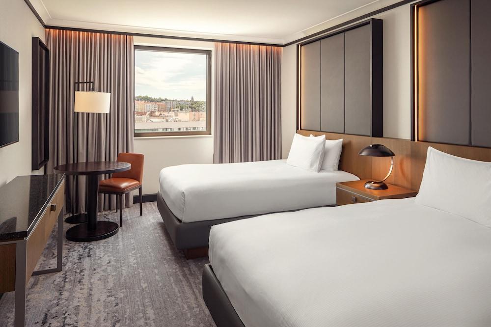 Hilton Prague Room Type - Deluxe Room, 2 Twin Beds