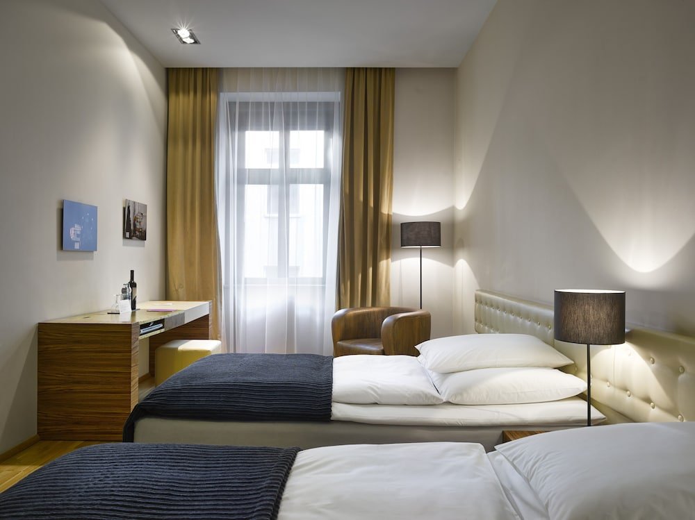The ICON Hotel & Lounge Room Type - Deluxe Double Room