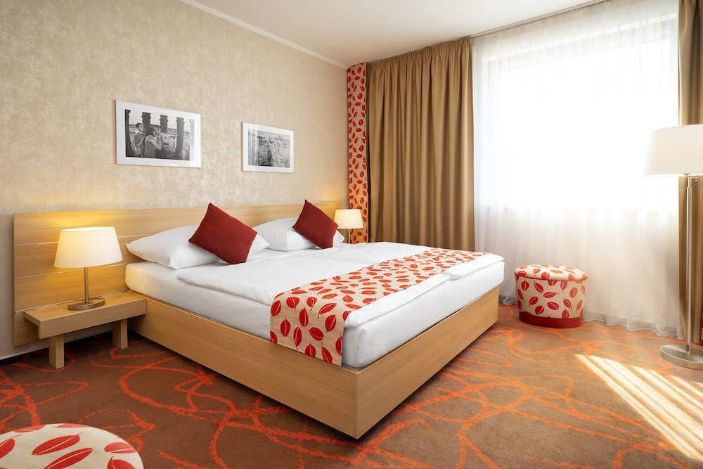 Iris Hotel Eden - Czech Leading Hotels - Tap to explore photos