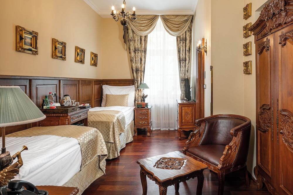 Iron Gate Hotel & Suites Prague by BHG Room Type - Superior Twin Room