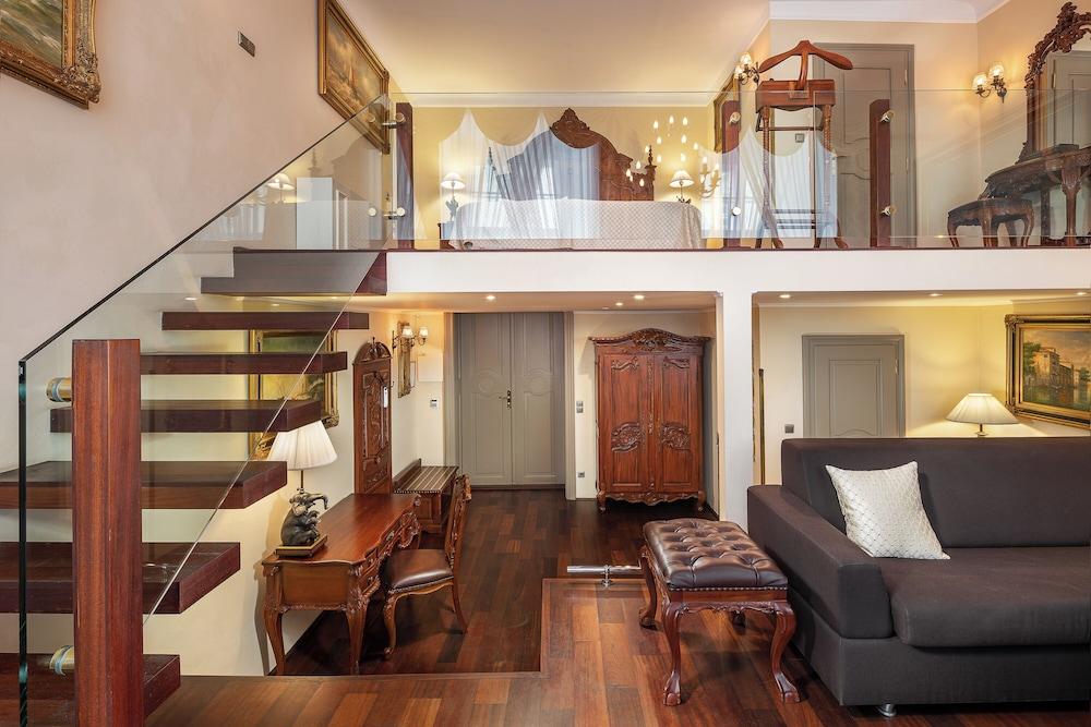 Iron Gate Hotel & Suites Prague by BHG Room Type - Duplex Suite