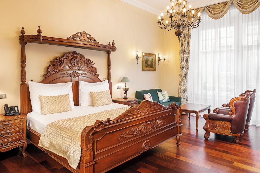 Iron Gate Hotel & Suites Prague by BHG Room Type - Deluxe Suite