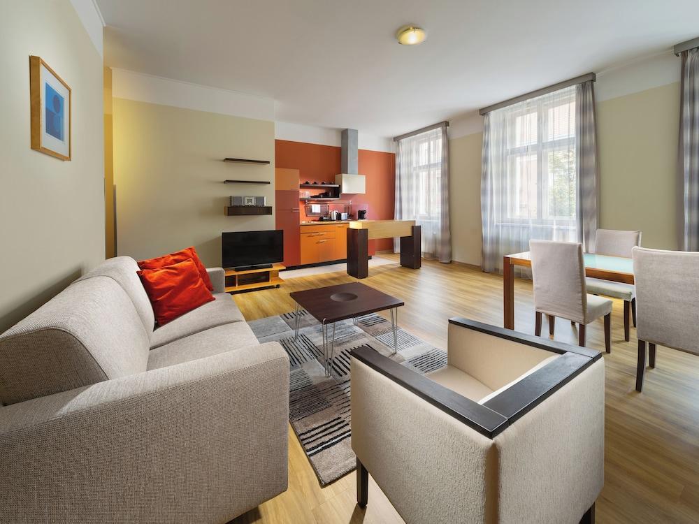 Mamaison Residence Belgicka Room Type - Business Suite, 1 Bedroom