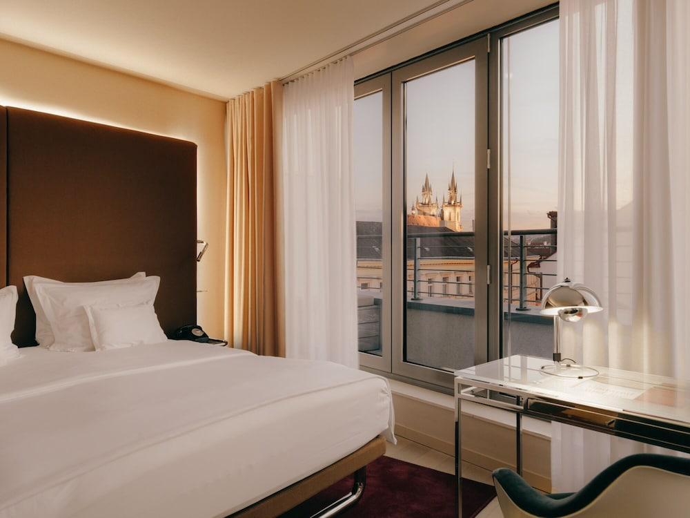 Hotel Josef Room Type - Deluxe Room, Balcony Hotel Josef Room Type - Deluxe Room, Balcony