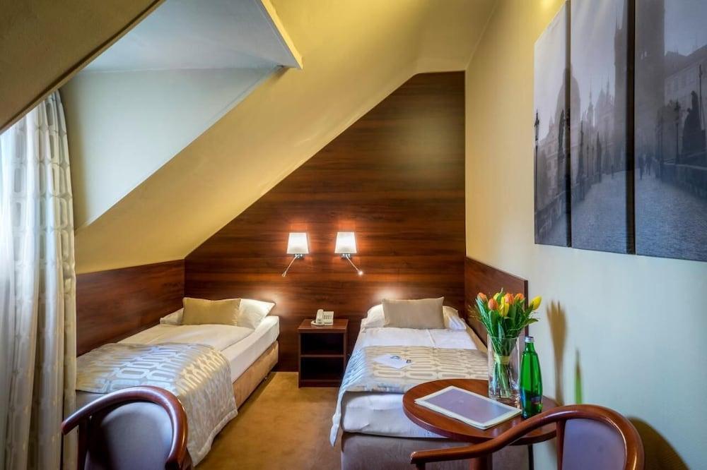 Pytloun Kampa Garden Hotel Prague - Tap to explore photos