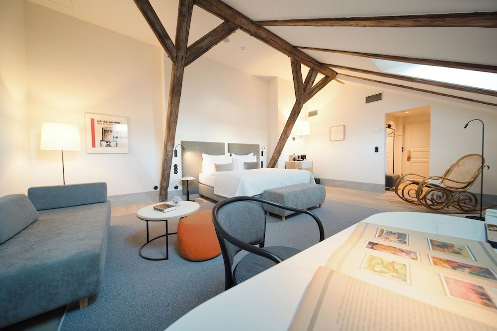 Hotel BOOKQUET Room Type - Bookquet Junior Suite