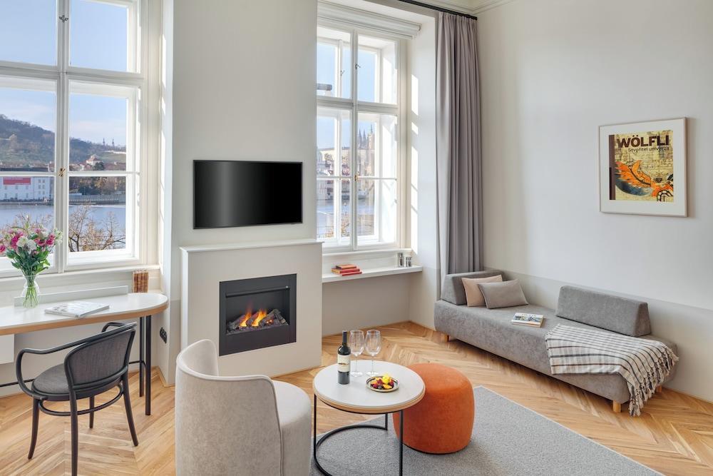 Boutique Hotel BOOKQUET - Tap to explore photos