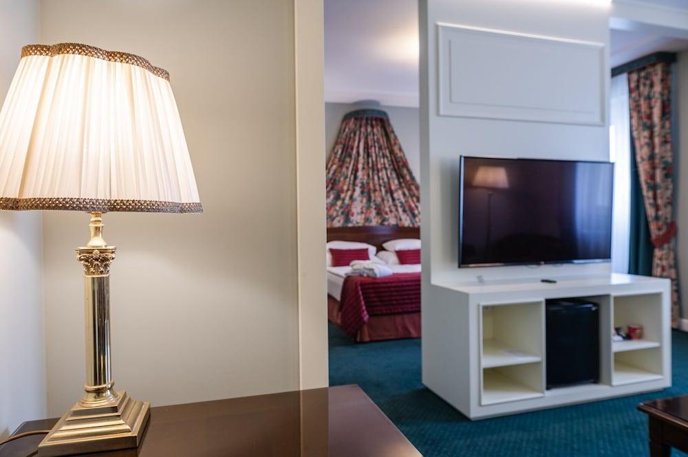 Hotel Liberty Room Type - Deluxe Double Room Hotel Liberty Room Type - Deluxe Double Room