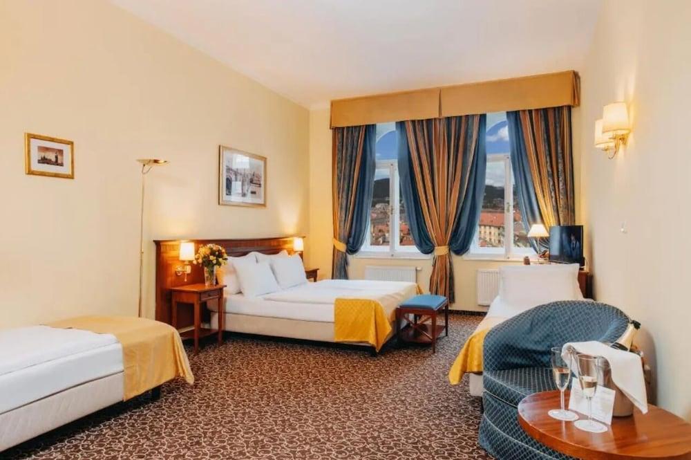 Hotel Louis Leger - Czech Leading Hotels Room Type - Quadruple Room