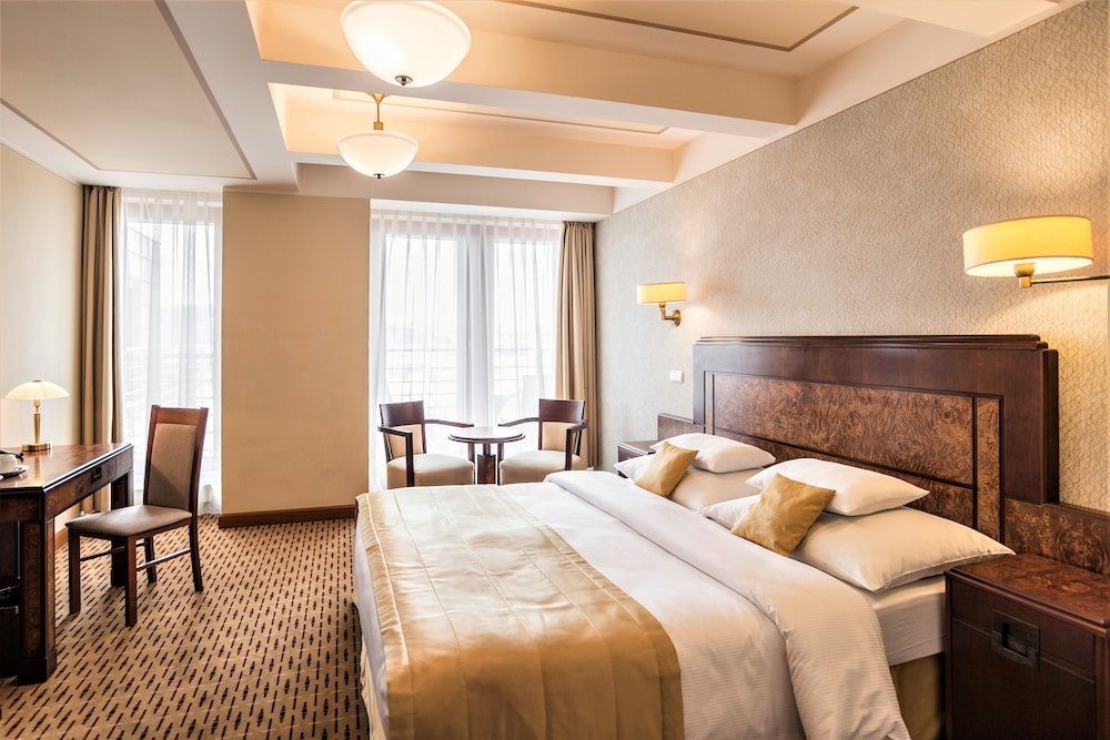 Majestic Plaza Hotel Prague - Tap to explore photos