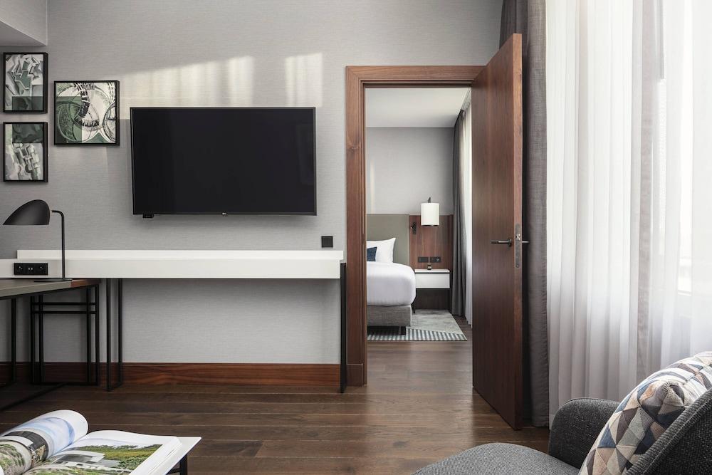 Prague Marriott Hotel Room Type - Club Suite, 1 Bedroom