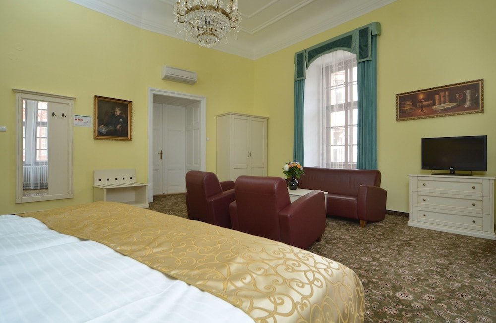 Hotel Metamorphis Room Type - Family Suite, 2 Bedrooms, Connecting Rooms